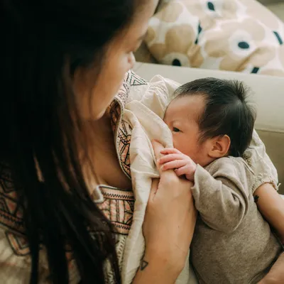 【医師監修】生後3ヶ月の授乳間隔は?回数や量はどのくらい?