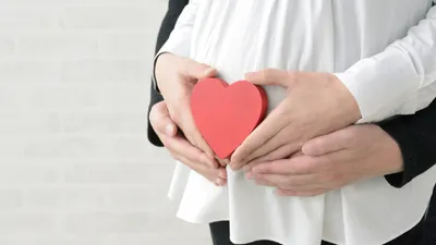 無脳症はエコー検査でわかる?原因や胎児に異常がみられた場合の対応を解説