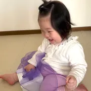 赤ちゃんが夢中になる！リトミックシフォンスカーフを使ったおもちゃ