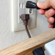 ダイソー商品 コンセントキャップが優秀な件