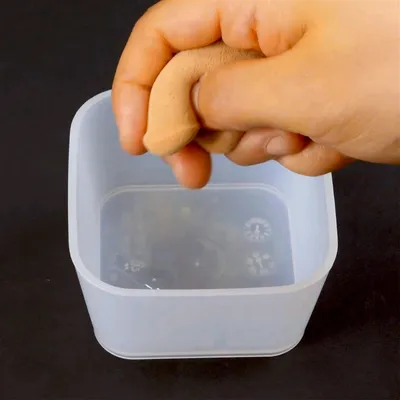 ダイソーの専用洗剤で実験!メイク用パフ洗ってみた