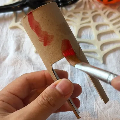身近な廃材でハロウィンのドッキリに