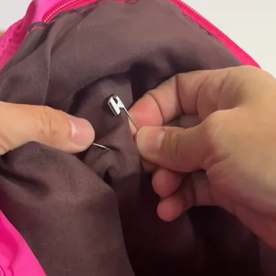 金具がないバッグは安全ピンで代用できる