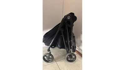 購入したベビーカー。レンタルで気になった点を踏まえて、力を入れずに使えて小回りが利くものを選びました