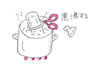 哺乳びんは煮沸消毒を!