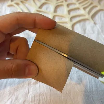 トイレットペーパーの芯で動く手首を作ろう!