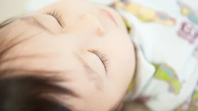 泣き止まない夜に助かった!1日5分のベビーマッサージ