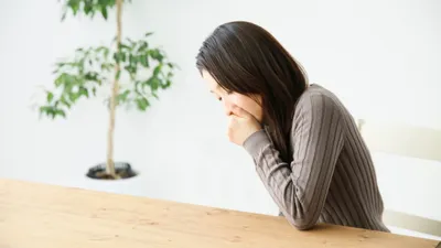 生理前の吐き気は妊娠超初期症状?気持ち悪い原因やつわりが始まる時期なども解説