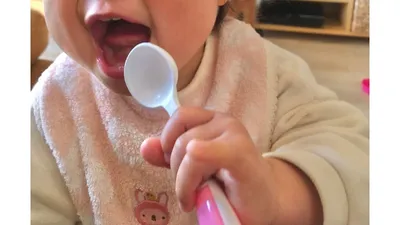 お出かけ時の離乳食アイデア7選|節約&楽ちんな持ち物リスト