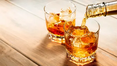 妊娠中にお酒を飲んだらどんな影響がある?飲酒した場合の対応も解説
