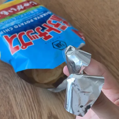 手を汚さず食べられるポテチの食べ方