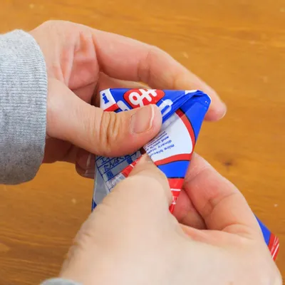 道具なしでもできる!袋の口を簡単に閉じる方法