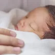 双子の妊娠はいつわかる？診断方法や双子とわかったときの対応も解説