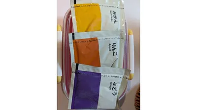 お弁当と一緒に持って行く凍らせたゼリー。保冷剤代わりになり、お昼にはデザートに