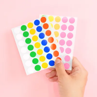 1歳児向け_ペタペタ楽しいシール遊び_白完サムネ