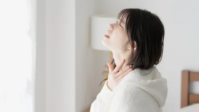 妊娠後期に喉が焼けるような痛み感じるのはよくあること？原因や対策を解説！