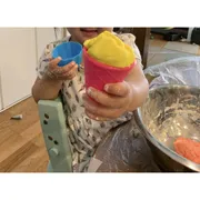 【1〜3歳】指先を育てる遊びのおすすめ3選｜保育士が年齢別に紹介