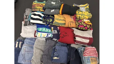 今回送る100〜110サイズの子ども服22着。トップスもボトムスもまとめて