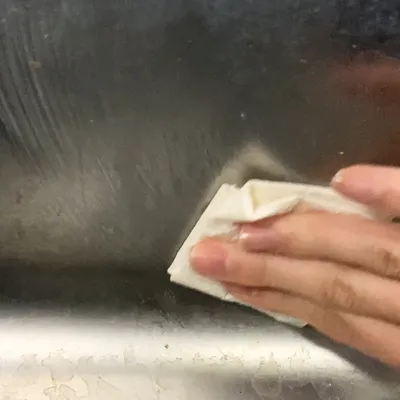 水垢対策に!ワセリンでシンクをピカピカに