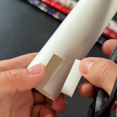 トイレットペーパー芯がカッターに変身!