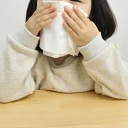 痛くない！鼻のかみ方＆絆創膏の貼り方