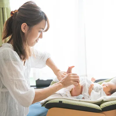 新生児の便秘:見分け方や対処法について