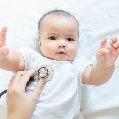 1ヶ月健診までに保険証は必要?発行が間に合わないときの対処法
