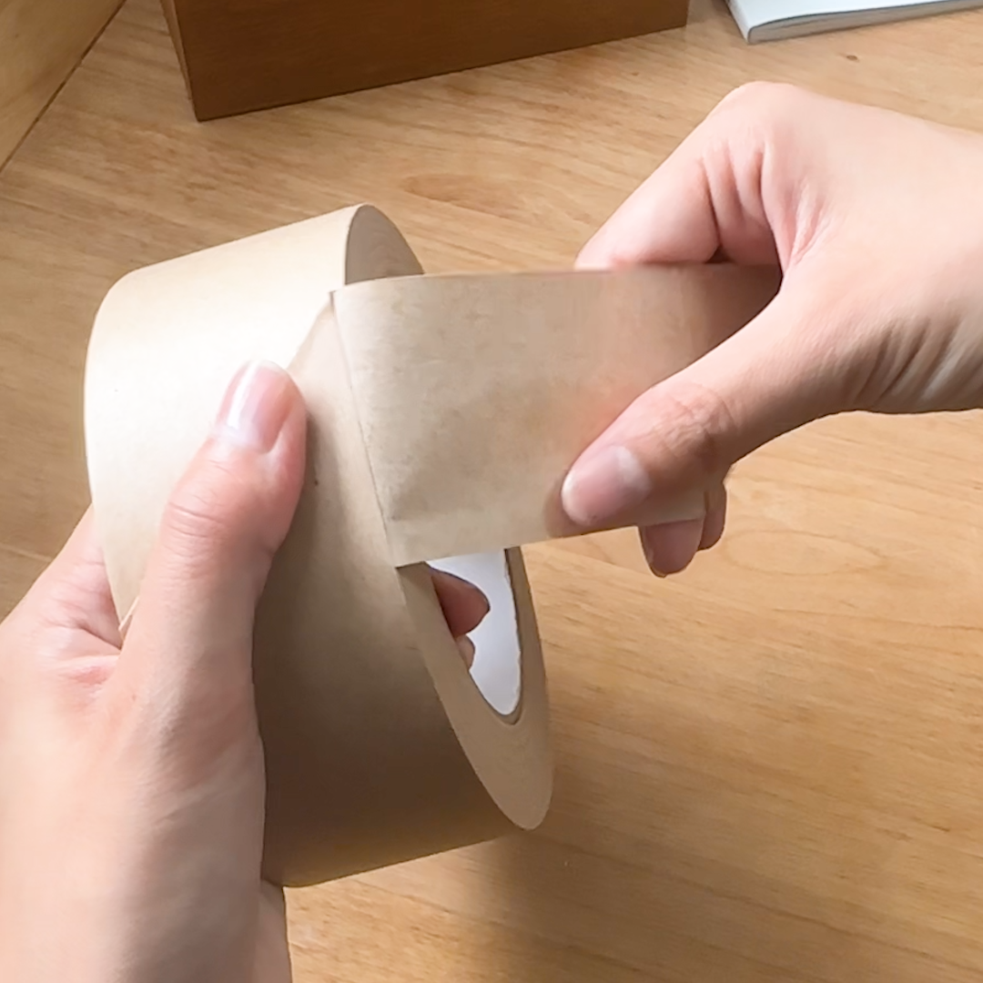 ガムテープがハサミなしで切れる裏技3つをご紹介 | トモニテ