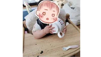 1歳0ヶ月でスプーン食べ、赤ちゃんの「やりたい」に寄り添って、ママも食事が楽に。一緒に食べる楽しさを