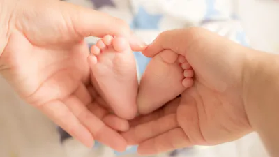 【生後4ヶ月】最近寝なくなった…!よくある原因と今すぐできる対策について