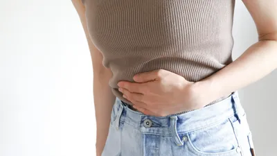 妊娠初期に食欲がなくなる原因は？対処法や赤ちゃんへの影響も解説