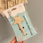 もう拾わなくていいよ！万能おもちゃホルダーが育児を楽にする