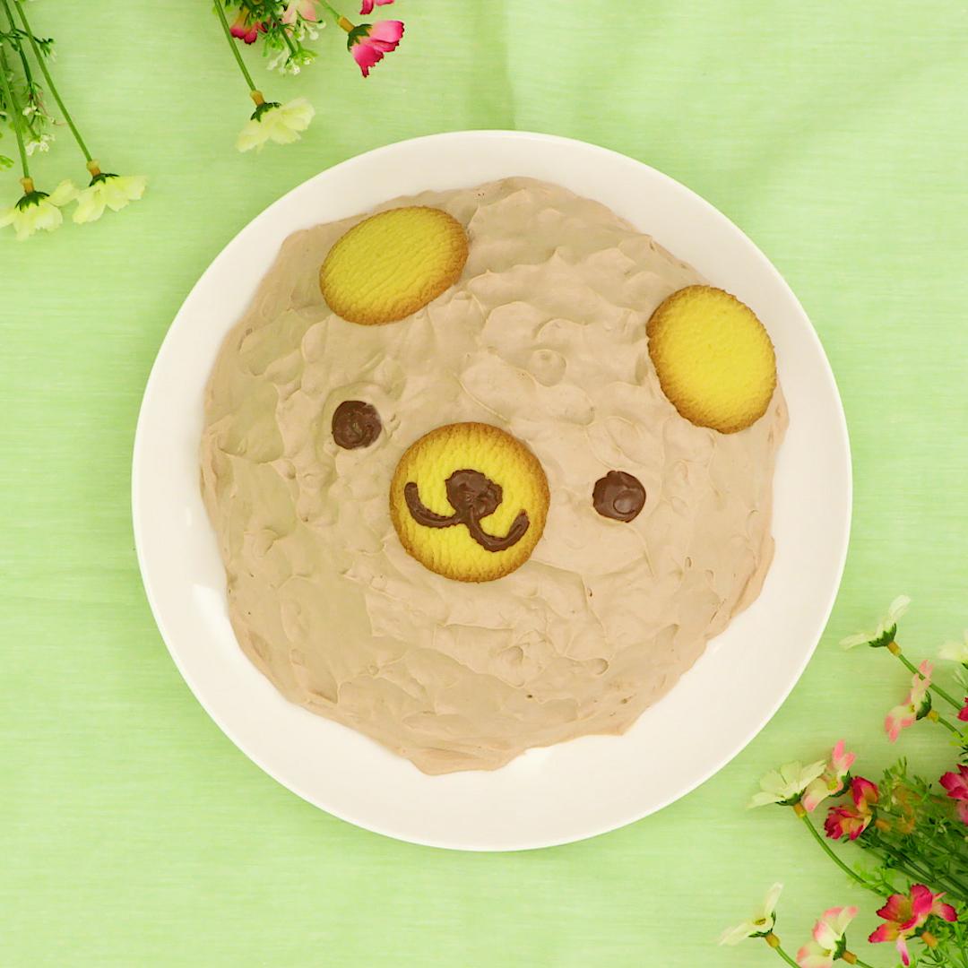 市販のスポンジで簡単! くまさんチョコバナナケーキ(3歳頃から 市販のスポンジで簡単! くまさんチョコバナナケーキ(3歳頃から
