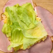 具がはみ出ない！ サンドイッチの新常識