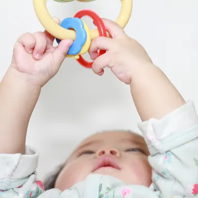0か月の新生児向けおすすめおもちゃ○選!選び方とアイテム例をチェック