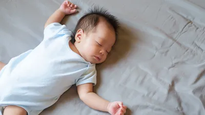 【生後8ヶ月】「寝ない」赤ちゃんの特徴と生活リズムの整え方