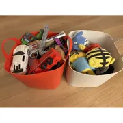 おもちゃ収納は「バケツにポイ」でOK！子どもも片づけやすいズボラ収納術
