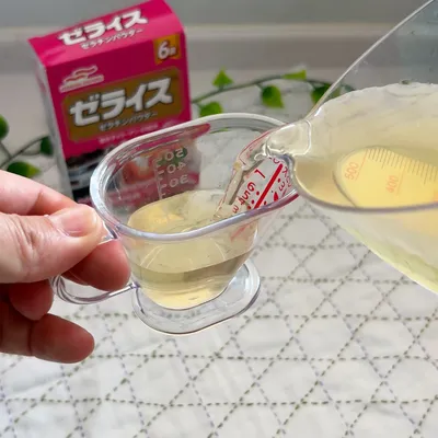 泡まで再現して親子で乾杯
