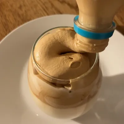 ペットボトルで簡単!カフェインレスのダルゴナ風ドリンク