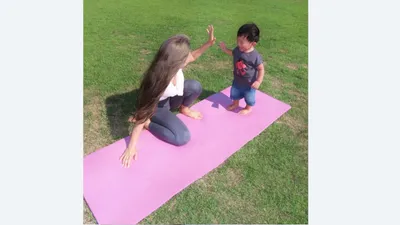 育休ママの心と体に効く!親子ヨガでできる1日5分リフレッシュ法