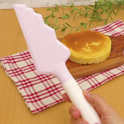 もうケンカしない! ダイソーのケーキを奇数にするグッズ