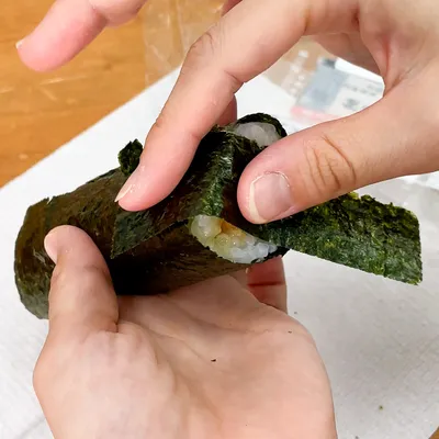 目からウロコ!手を汚さずに食べる簡単な方法