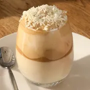 泡立て器不要！ 振るだけダルゴナ風ドリンク