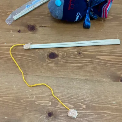 子どもの靴下が大変身!お魚釣りゲームの作り方
