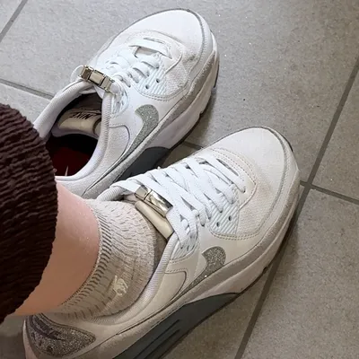 結ばない靴紐で玄関の負担を減らす