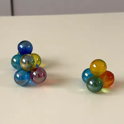 上下反転に見えるビー玉コマの作り方