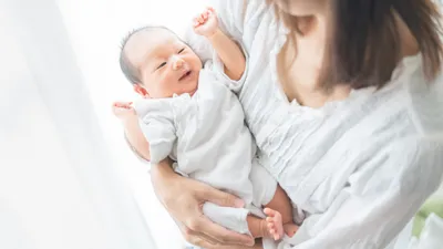 自閉症の子が抱っこを嫌がるのはいつから?反り返りがみられる場合の対処法も解説!