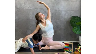 秋のスキンシップ時間に◎おうちでできる「親子密着あったかヨガ」