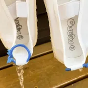 梅雨対策 靴を早く乾かす方法