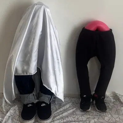 プールスティックで立つおばけが作れる